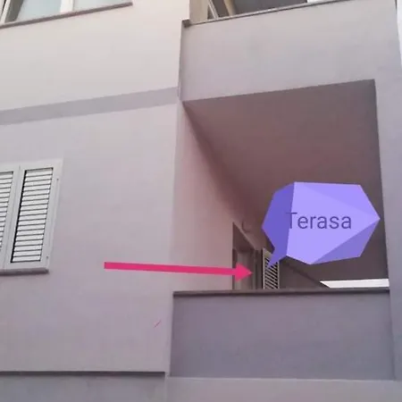 Giro Apartmán Mandre